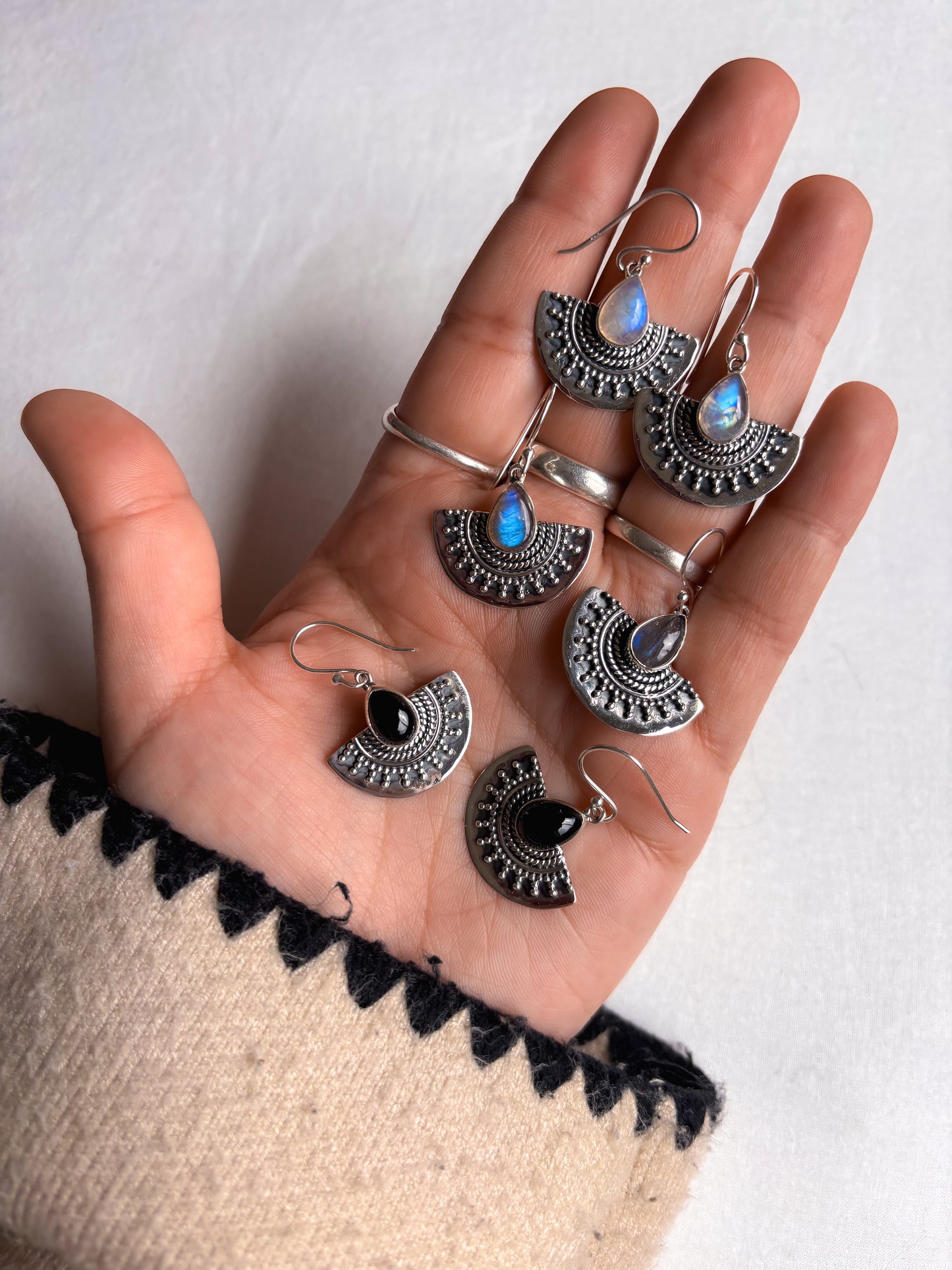 Aros Alisha Gota